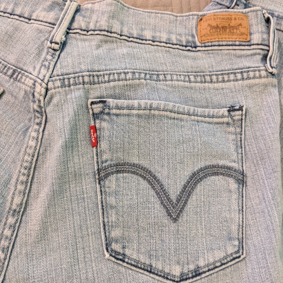 Levi's 515  Faded Capri's - Picture 3 of 7